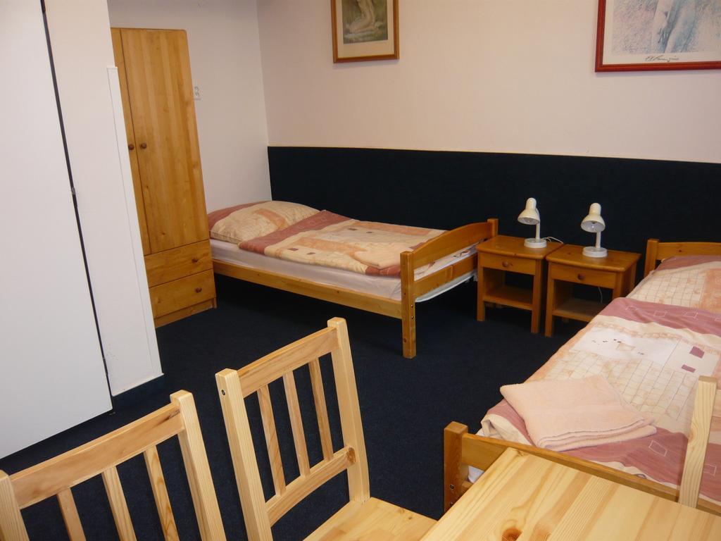 Hotel Hasa Прага Номер фото